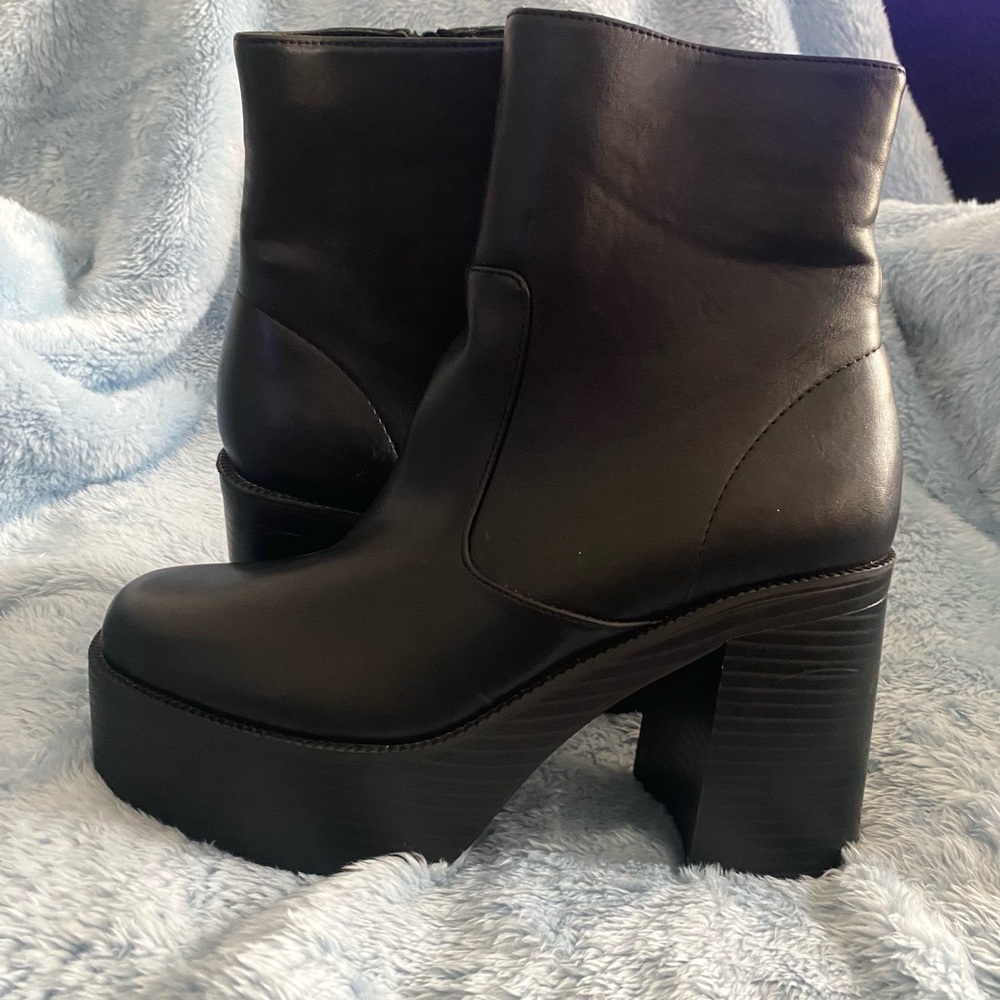 Madden Girl Black Chunky Heel Boots